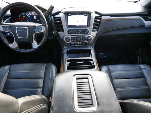 Used 2019 GMC Yukon Denali w/ Denali Ultimate Package image 13