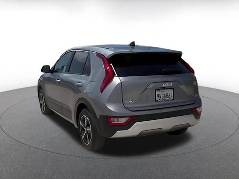 Used 2026 Kia Niro LX FWD image 11