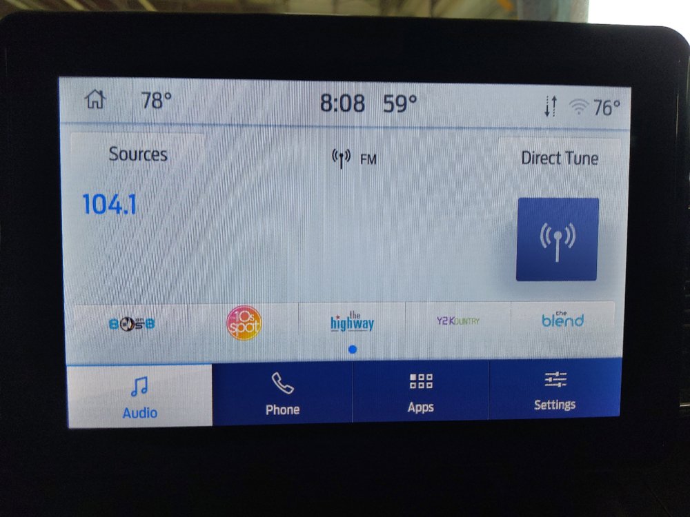 Used 2024 Ford Explorer XLT w/ Equipment Group 202A RWD image 25