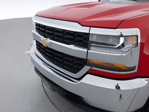 Used 2018 Chevrolet Silverado 1500 LT AWD/4WD image 16