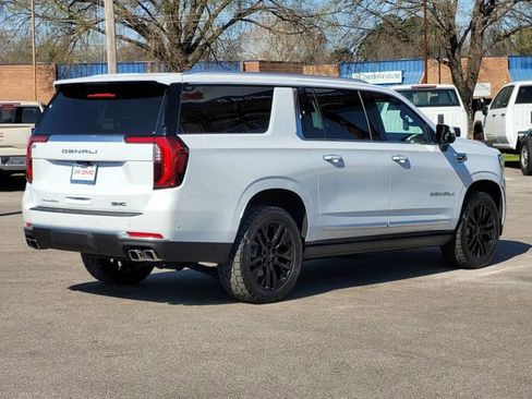 Used 2026 GMC Yukon XL Denali w/ Denali Reserve Package AWD/4WD image 5