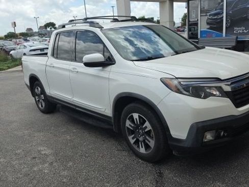 Used 2019 Honda Ridgeline Sport image 2
