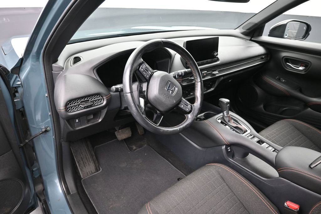 Certified 2025 Honda HR-V Sport image 11