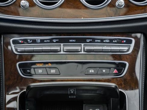 Used 2023 Mercedes-Benz E 350 4MATIC Sedan image 23