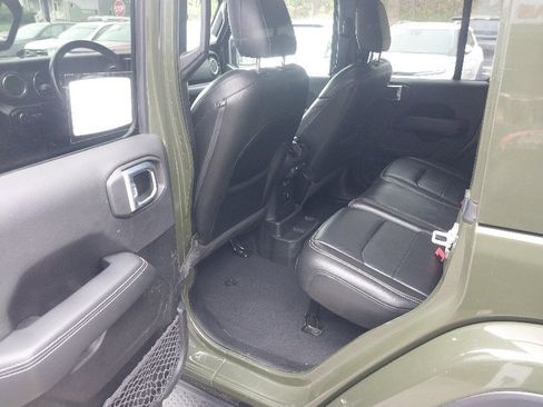 Used 2022 Jeep Wrangler Unlimited Sahara w/ Cold Weather Group AWD/4WD image 13