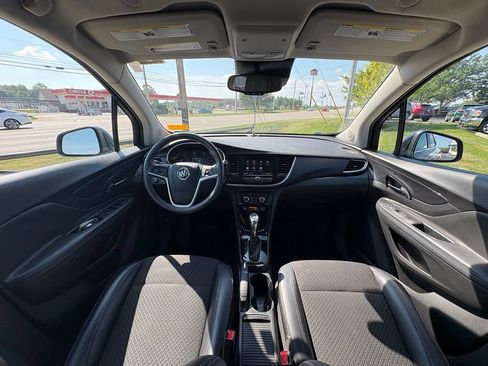 Used 2022 Buick Encore Preferred w/ Safety Package II AWD/4WD image 11