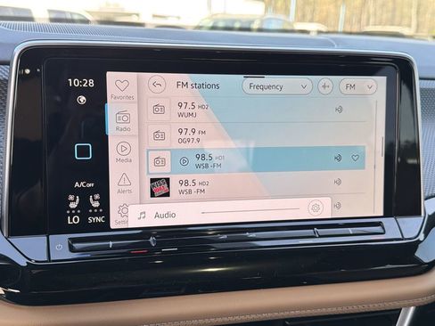 New 2026 Volkswagen Atlas Cross Sport SEL AWD/4WD image 9