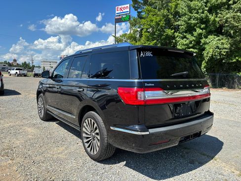 Used 2019 Lincoln Navigator Reserve AWD/4WD image 2