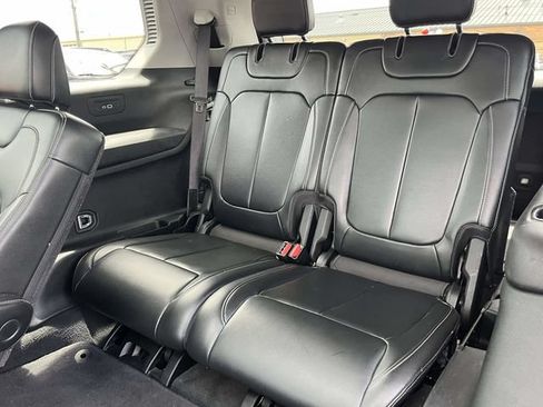 Used 2021 Jeep Grand Cherokee L Limited AWD/4WD image 17