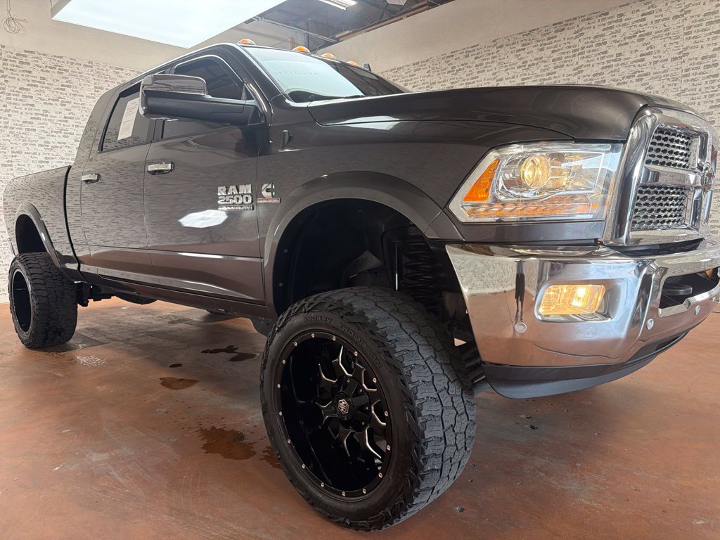 Used 2018 RAM 2500 Laramie AWD/4WD image 1