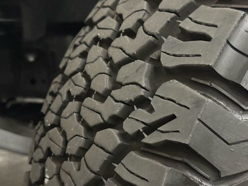 Used 2023 Ford F150 Raptor w/ Equipment Group 802A Raptor R AWD/4WD image 40