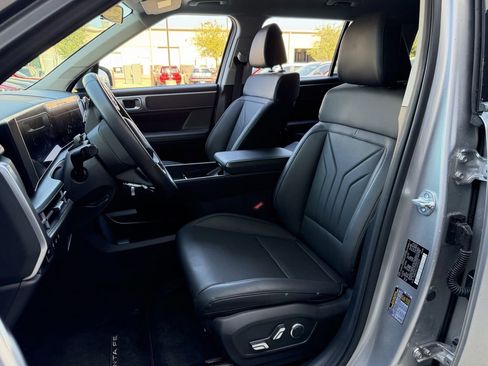 Used 2025 Hyundai Santa Fe SEL image 26