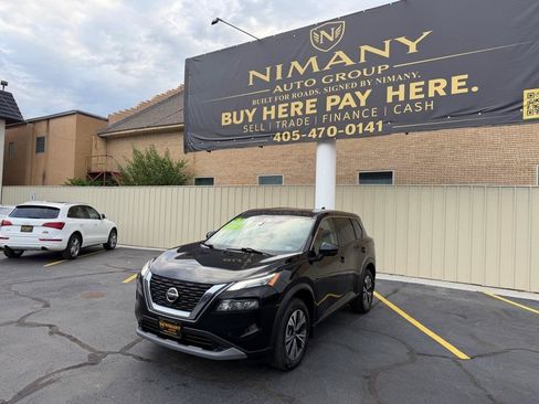 Used 2021 Nissan Rogue SV FWD image 3