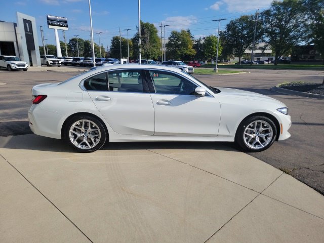 Used 2026 BMW 330i xDrive Sedan AWD/4WD image 2