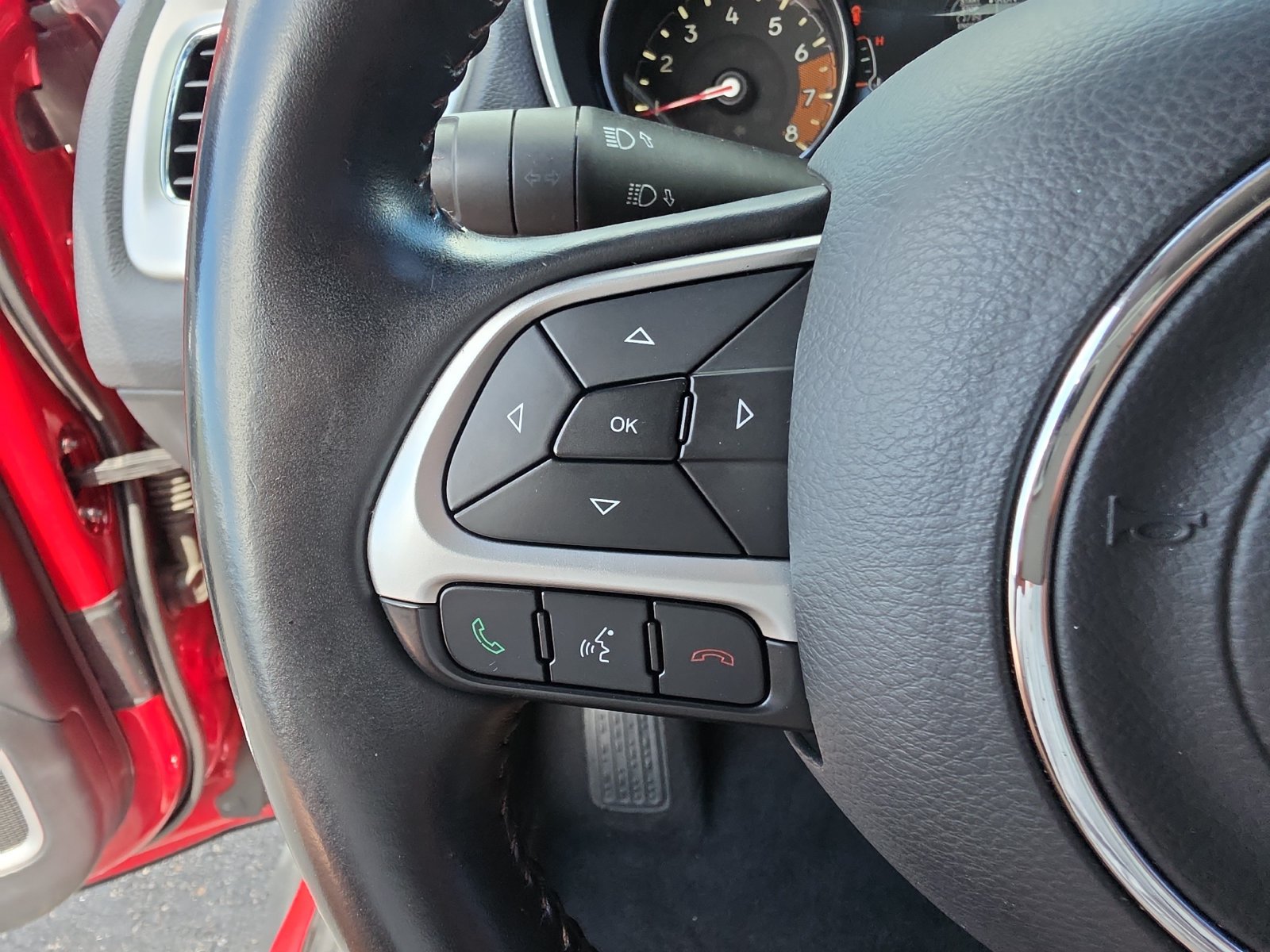 Used 2018 Jeep Compass Latitude w/ Popular Equipment Group FWD image 20