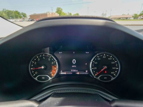 Used 2016 Jeep Renegade Trailhawk AWD/4WD image 23