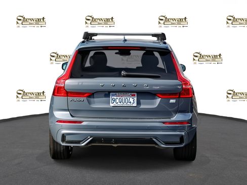 Used 2023 Volvo XC60 T8 Ultimate image 5