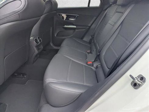 Used 2025 Mercedes-Benz GLC 300 image 13