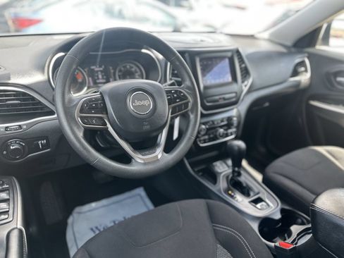 Used 2020 Jeep Cherokee Latitude FWD image 21