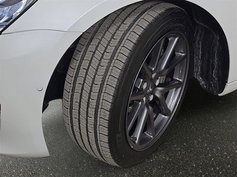 Used 2019 Tesla Model 3 Long Range image 35