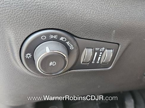 New 2026 Jeep Compass Latitude image 25