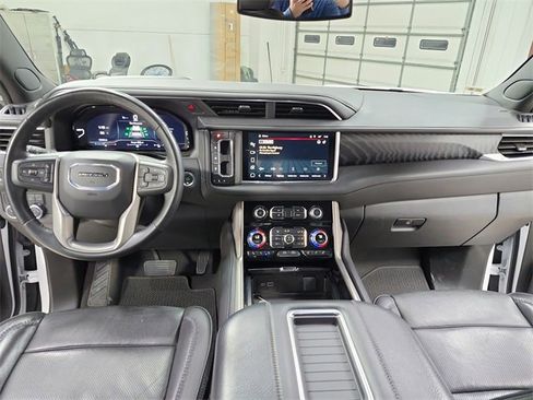 Used 2024 GMC Yukon Denali image 26