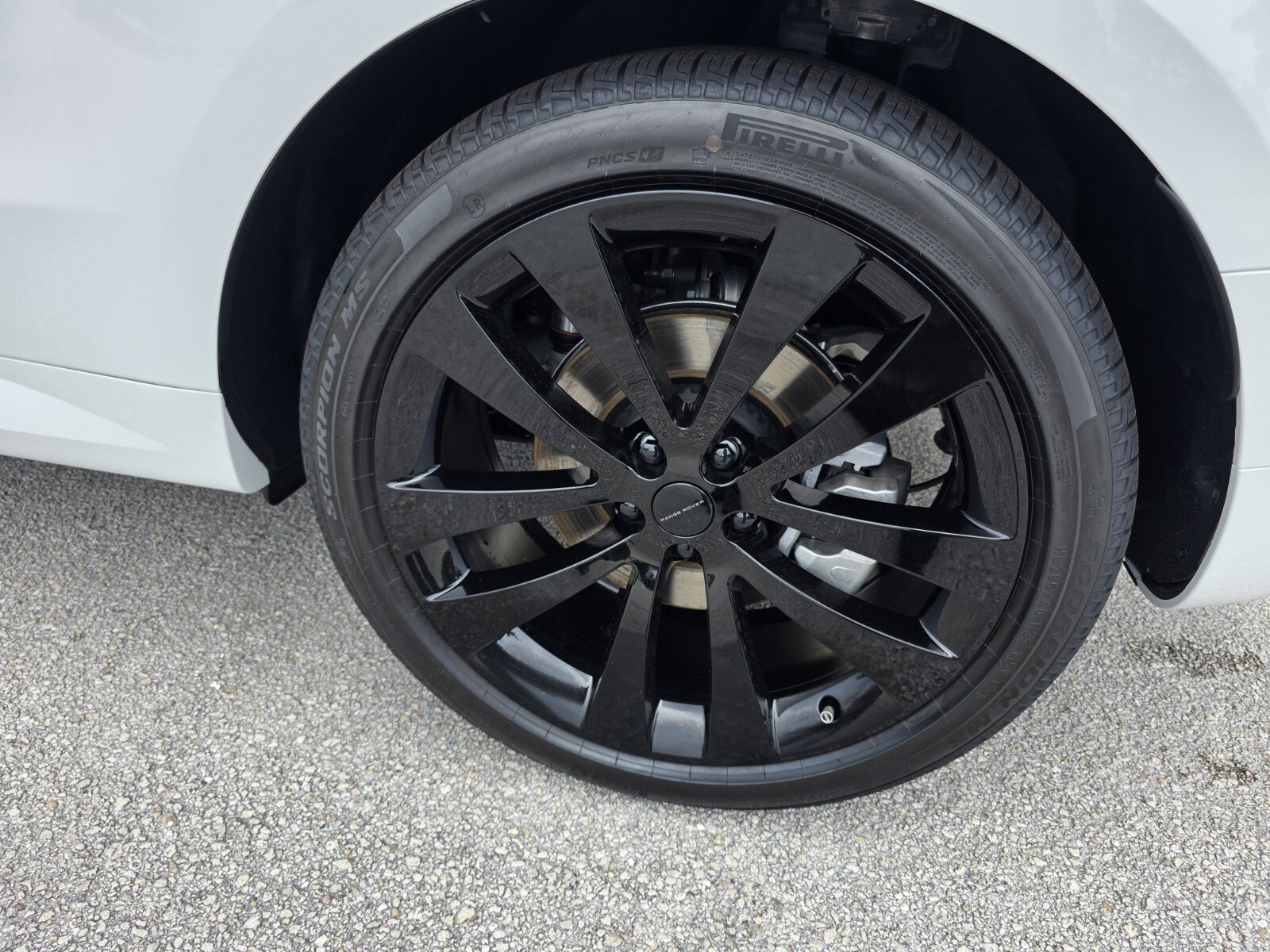 New 2026 Land Rover Range Rover Sport Dynamic SE AWD/4WD image 16