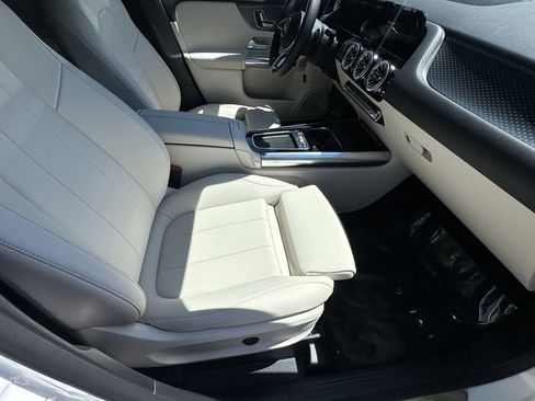 Certified 2025 Mercedes-Benz GLA 250 image 15