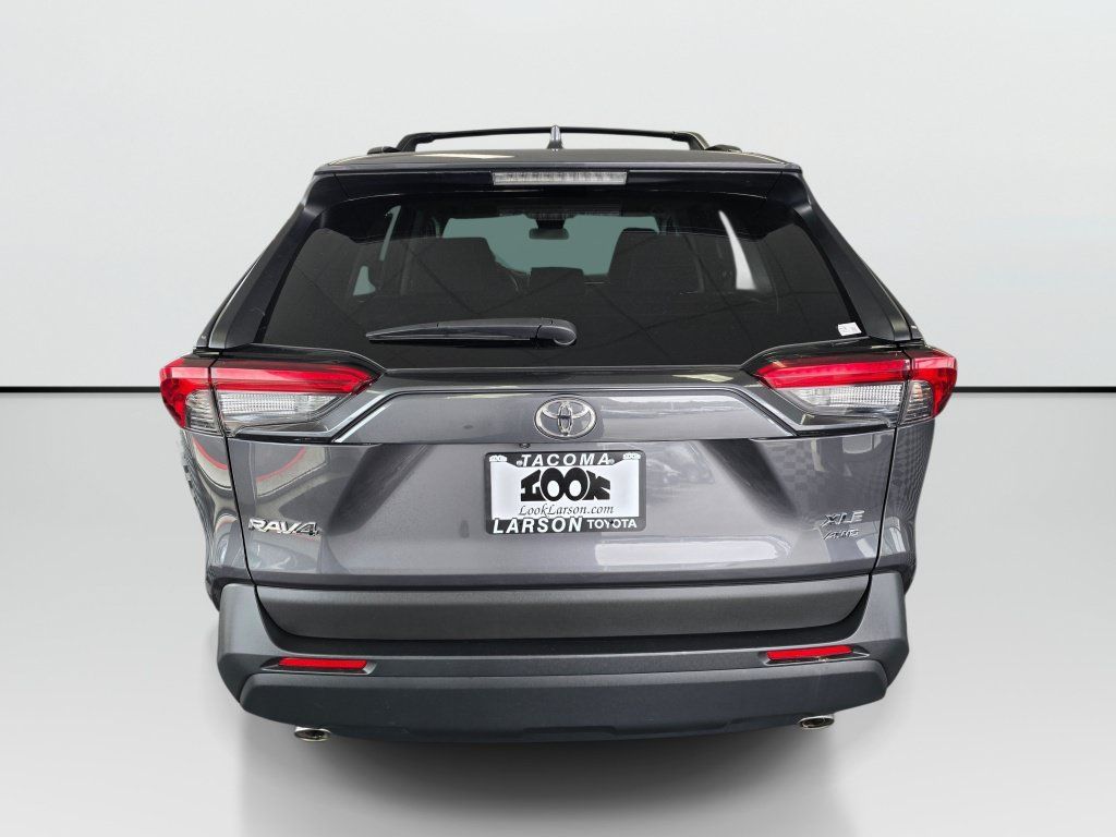 Used 2025 Toyota RAV4 XLE w/ Convenience Package AWD/4WD image 4