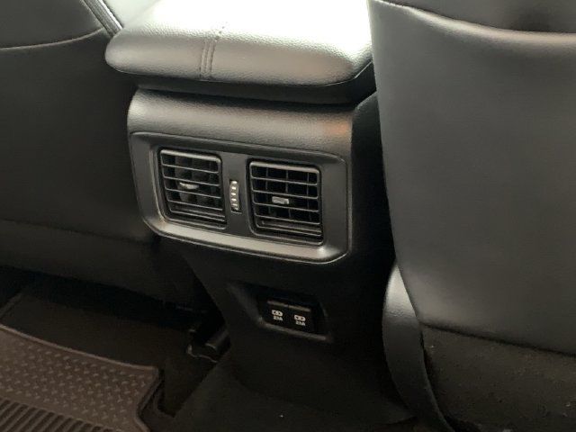 Used 2019 Toyota RAV4 XLE Premium FWD image 35
