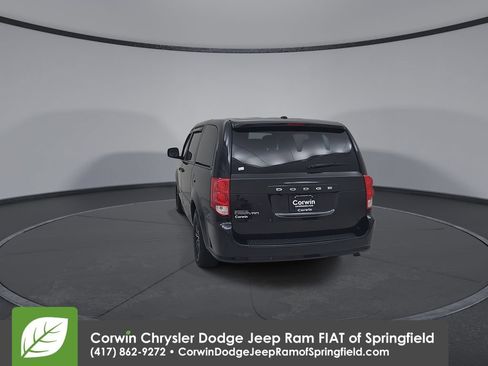 Used 2017 Dodge Grand Caravan SE FWD image 12