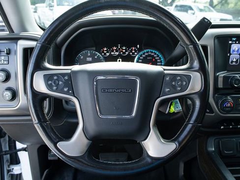 Used 2018 GMC Sierra 1500 Denali w/ Denali Ultimate Package AWD/4WD image 11