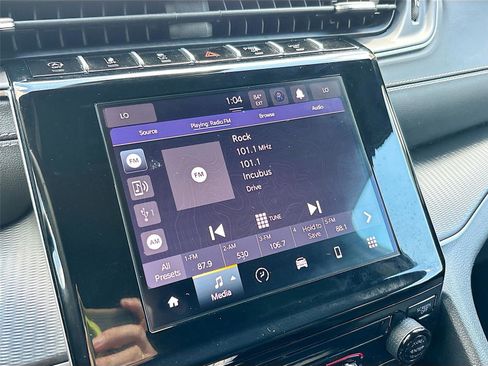 Used 2024 Jeep Grand Cherokee L Laredo image 16