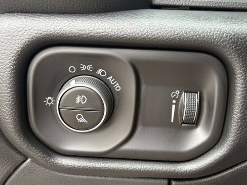 New 2026 RAM 2500 Big Horn AWD/4WD image 3