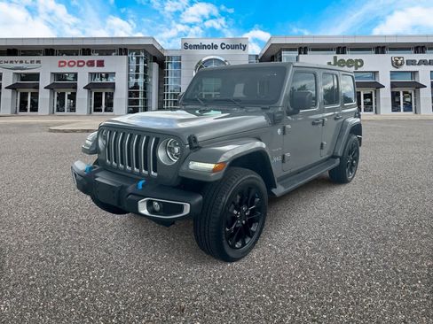 Certified 2022 Jeep Wrangler Unlimited Sahara AWD/4WD image 4