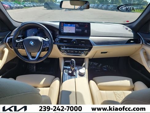 Used 2023 BMW 530i RWD image 15