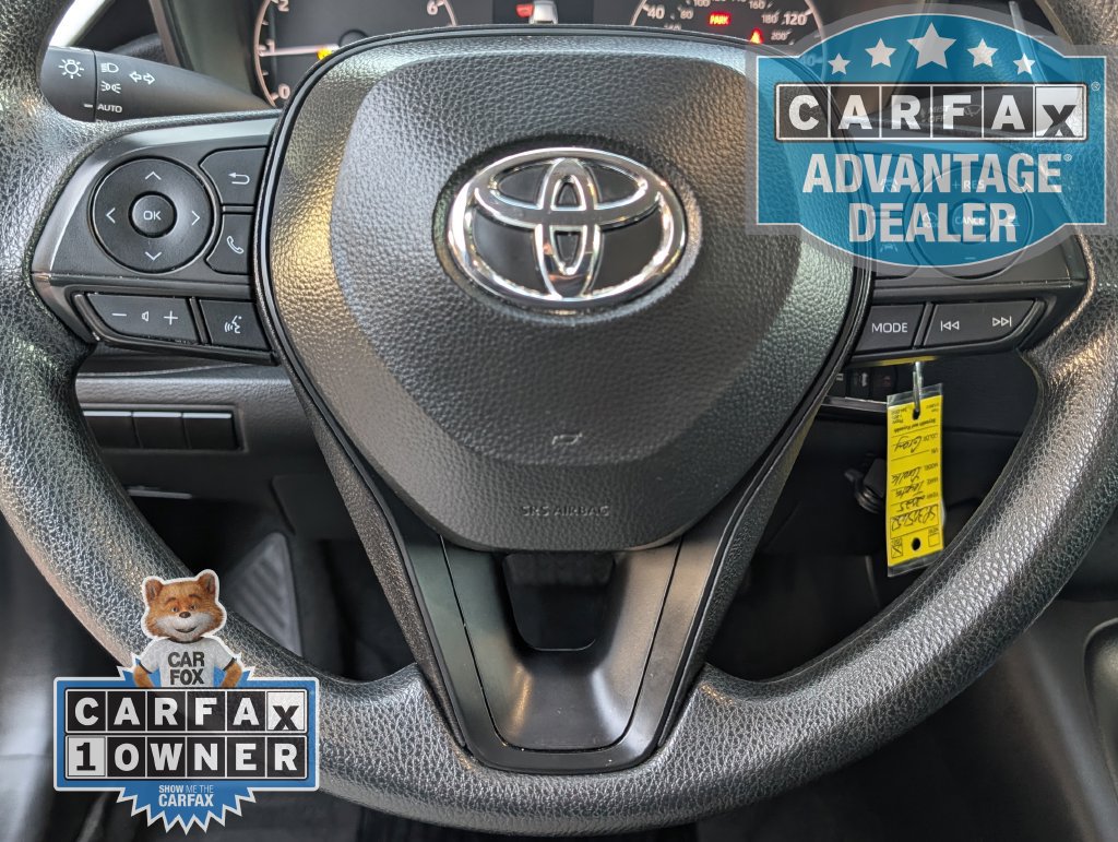 Used 2025 Toyota Corolla LE FWD image 5