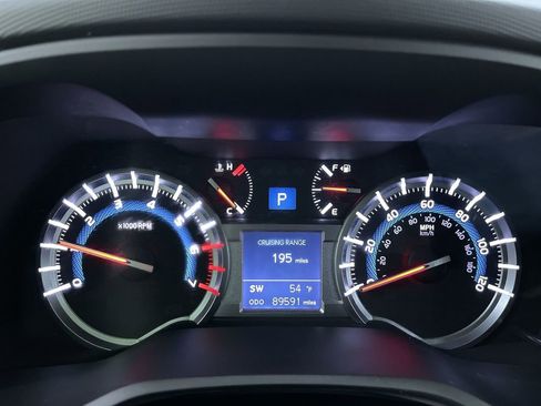 Used 2017 Toyota 4Runner TRD Off-Road image 17