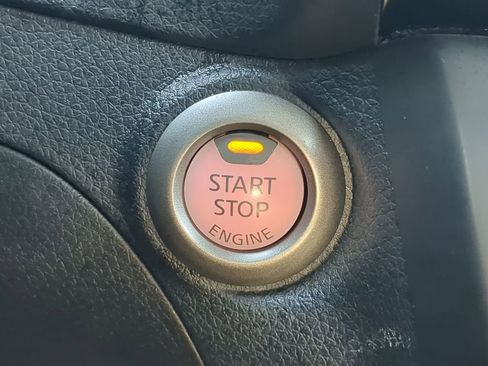 Certified 2019 Nissan Sentra SV image 26