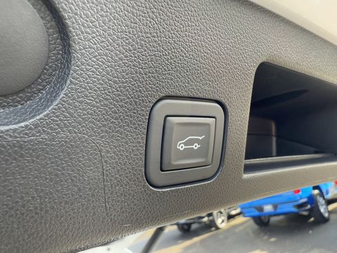 New 2026 Chevrolet Equinox ACTIV w/ Convenience Package III image 39