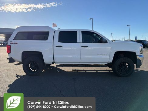 Used 2018 Chevrolet Silverado 1500 W/T w/ Trailering Package image 5
