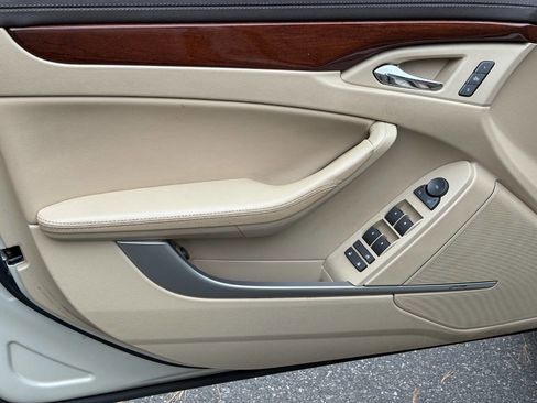 Used 2010 Cadillac CTS Luxury image 23