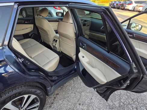 Used 2018 Subaru Outback 2.5i Limited AWD/4WD image 10
