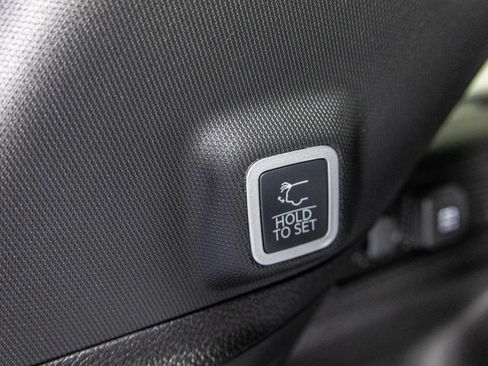 New 2025 Jeep Grand Cherokee Altitude image 34