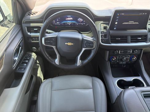 Used 2022 Chevrolet Tahoe LT w/ Luxury Package RWD image 30