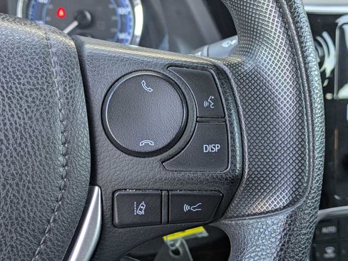 Used 2018 Toyota Corolla LE image 22