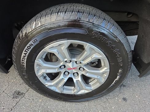 Used 2025 GMC Sierra 1500 SLT RWD image 12