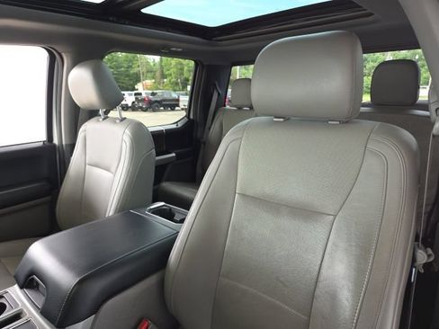 Used 2015 Ford F150 Lariat w/ Equipment Group 502A Luxury AWD/4WD image 26