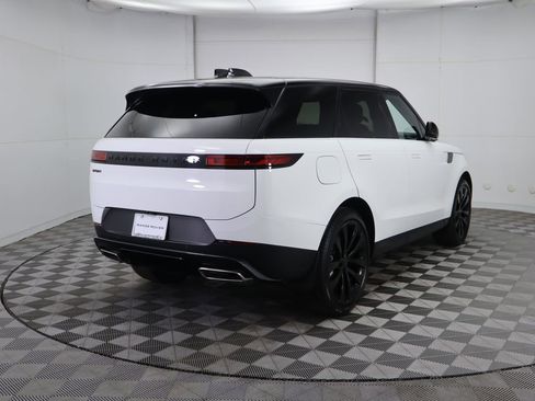 New 2026 Land Rover Range Rover Sport SE image 5