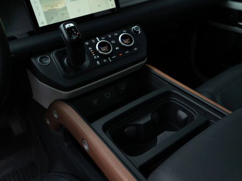 Used 2024 Land Rover Defender 110 S AWD/4WD image 22